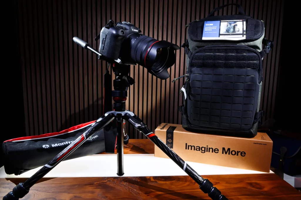 Canon R6 Mark III - RF 24-105mm f4L - Bag - Carbon Tripod - Memory Card